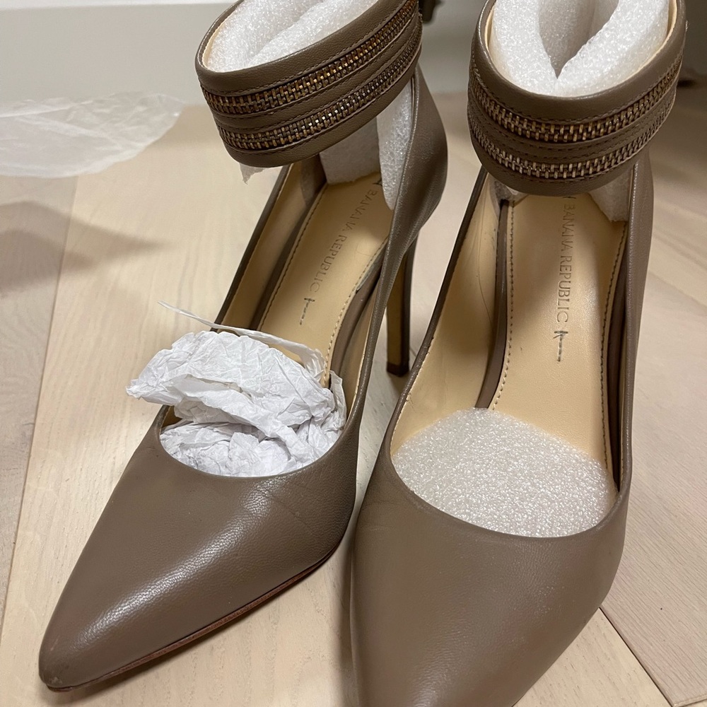 Beige Gayle Heels